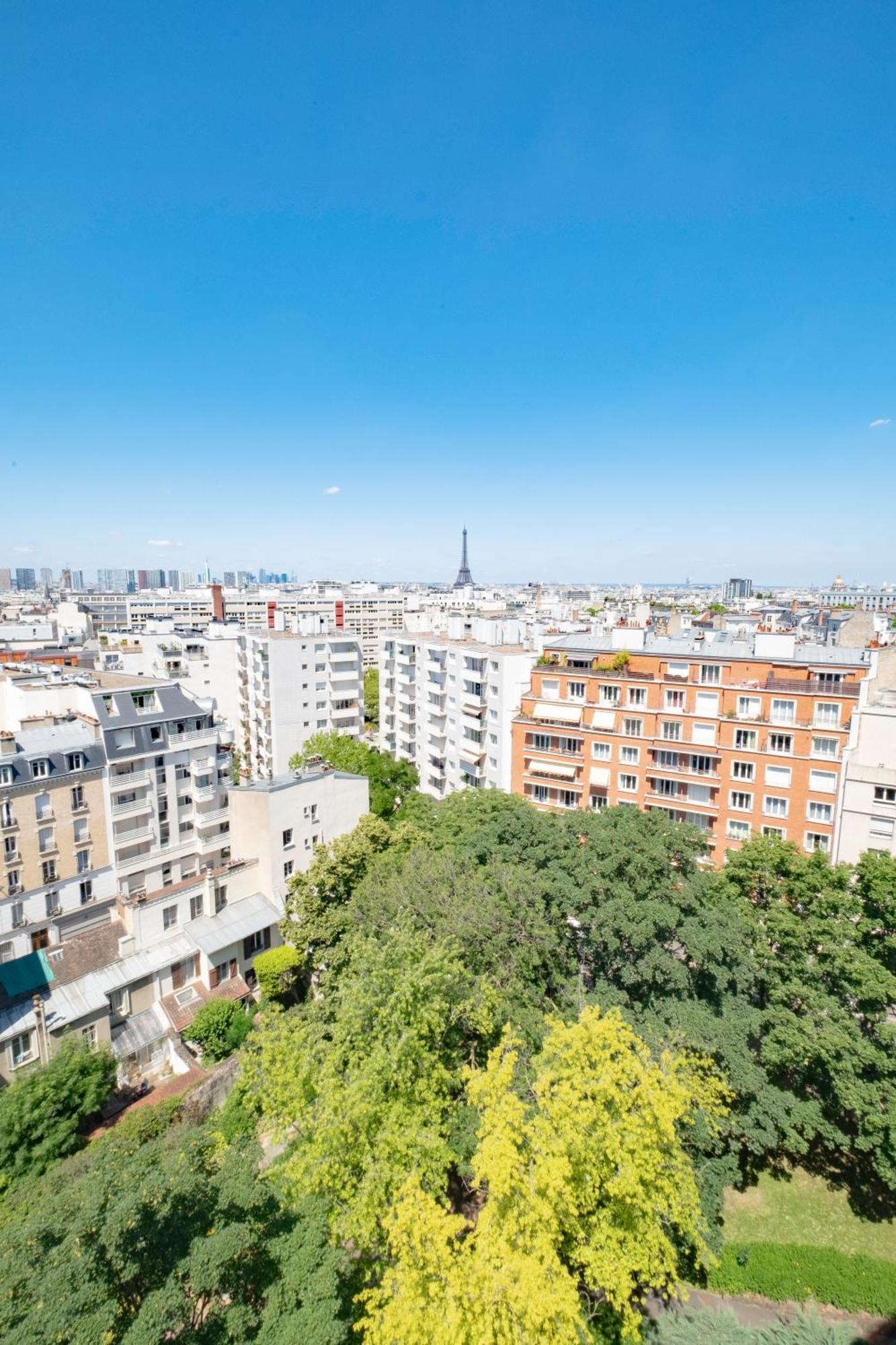 L'envol - Eiffel Tower View, Near Metro Apartment Paris